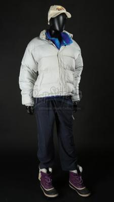 EVEREST (2015) - Yasuko Namba's (Naoko Mori) 'Team Photograph' Costume
