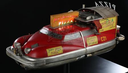FIFTH ELEMENT, THE (1997) - Model Miniature Pizza Delivery Car