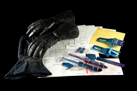 ROBOCOP 2 (1990) - RoboCop (Peter Weller) Gloves and Suit Components
